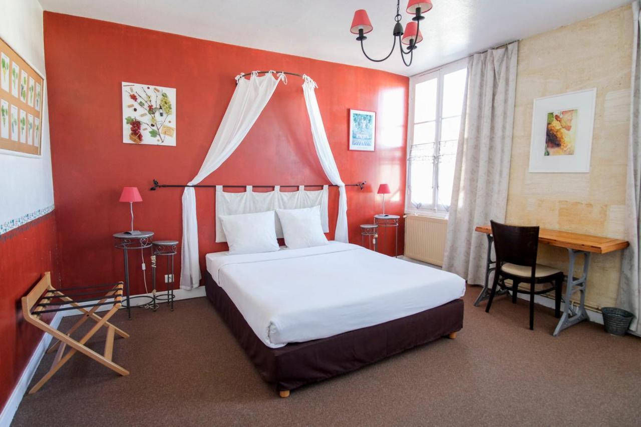 Les Gues Rivieres Bed & Breakfast Pujols  Exterior photo